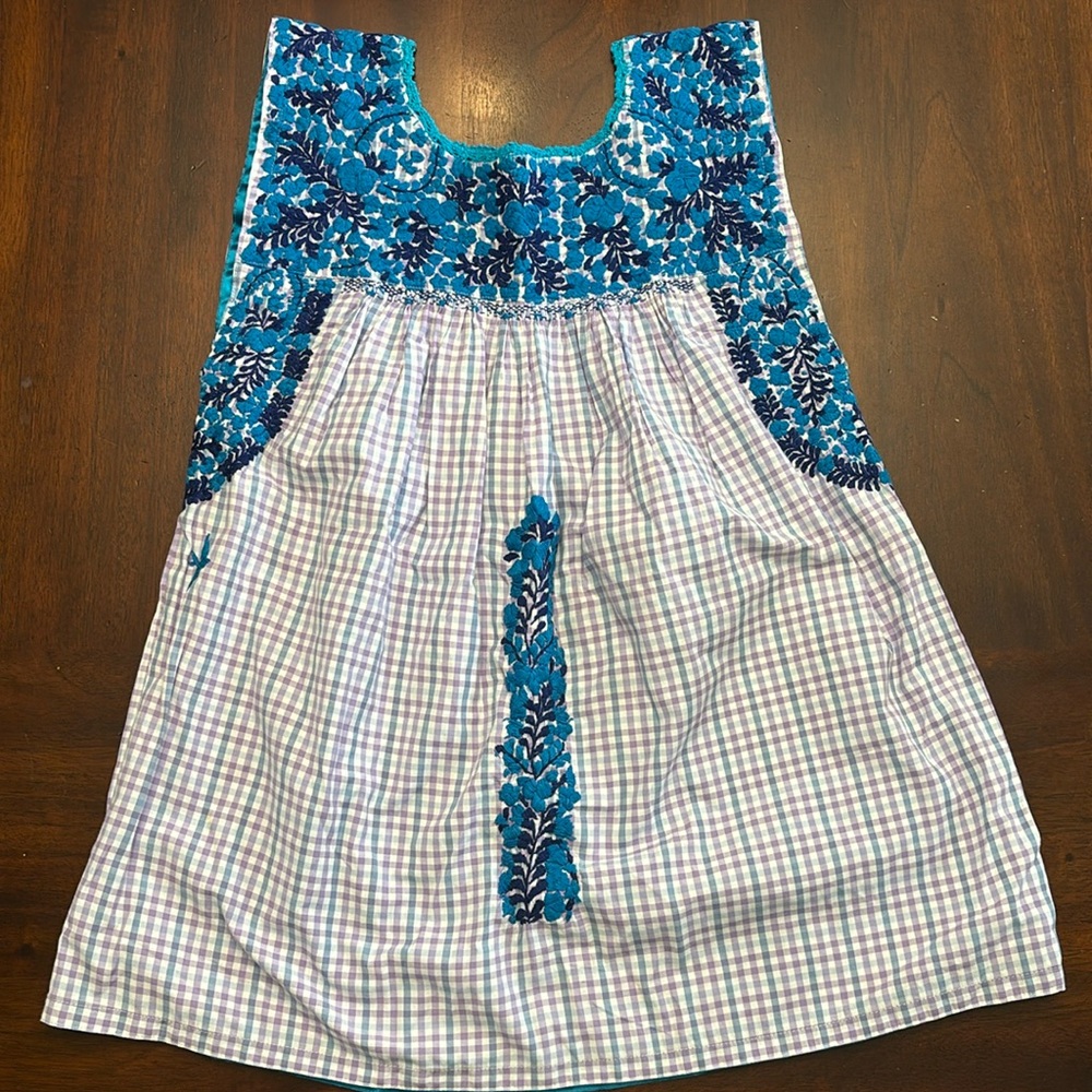 Women’s Mi Golondrina purple and blue Mexican embroidered Top Size Small